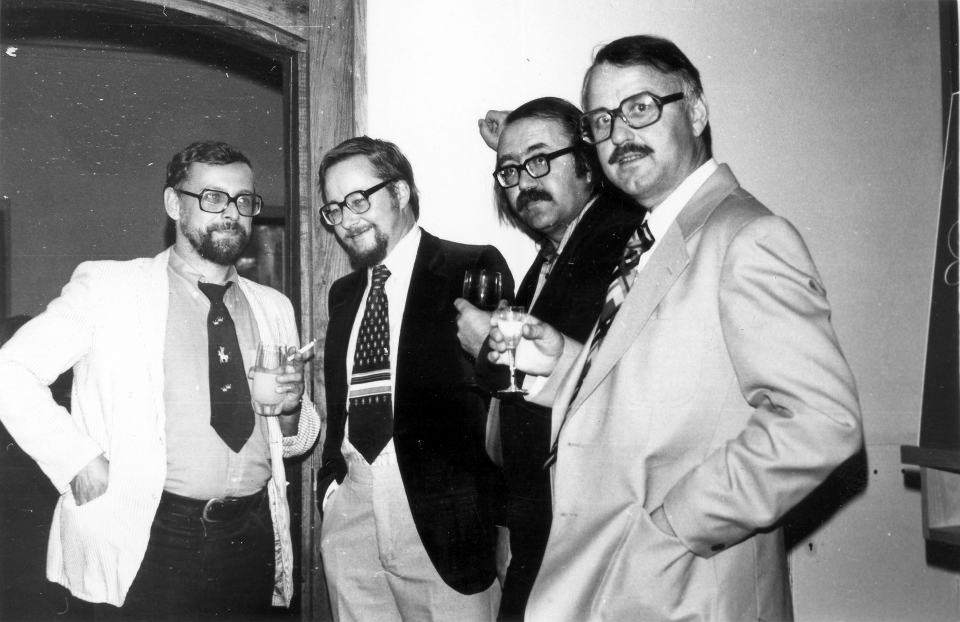 Photo from Droba’s festival in Luslawice (Poland) in 1980. From left to right: Krzysztof Droba, Vytautas Landsbergis, Donatas Katkus, Bronius Kutavičius.